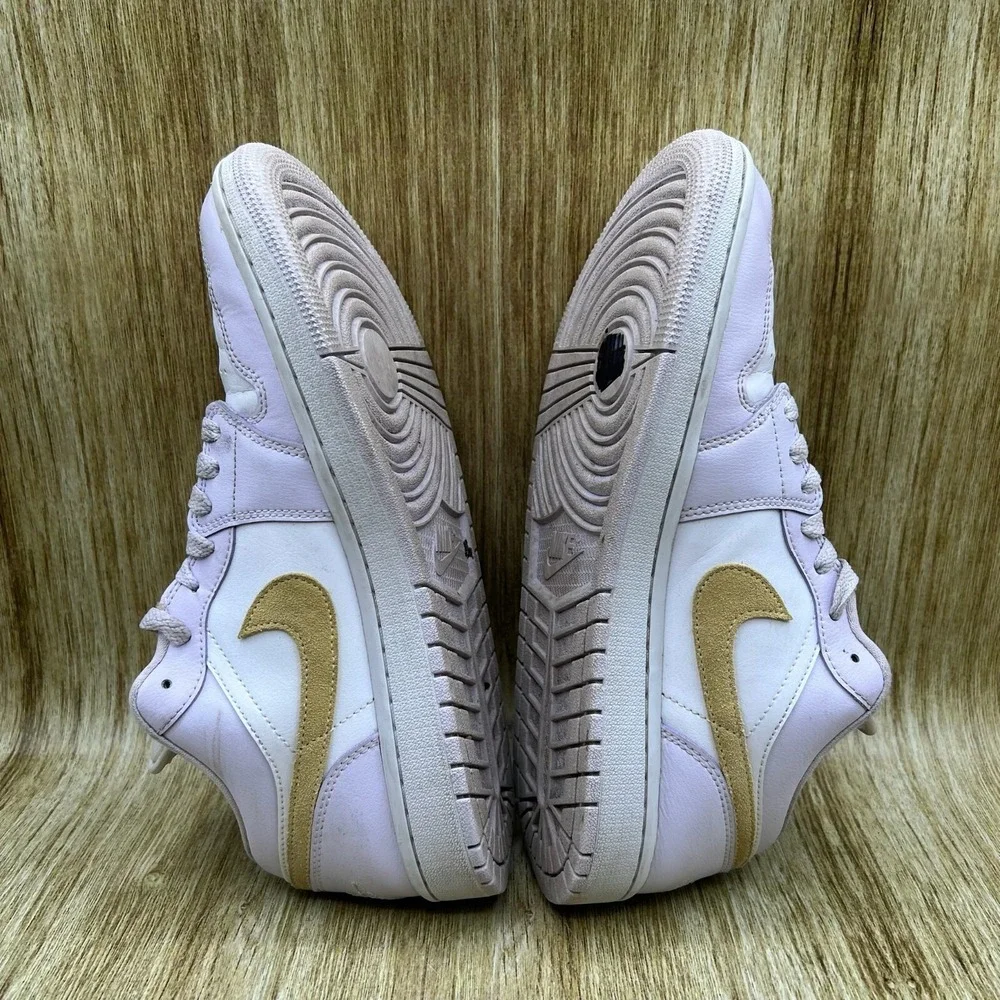 Men's Size 9 Women's 10.5 - Nike Air Jordan 1 Low Barely Grape‎ Shoes DC0774-501